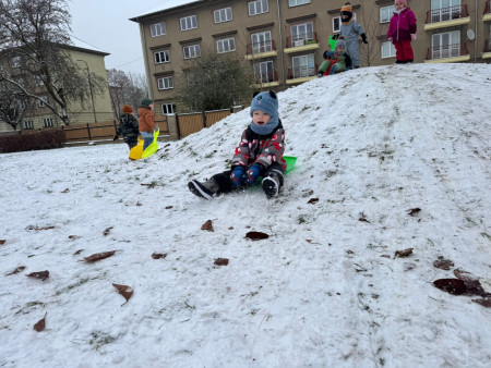 Užíváme si první sníh